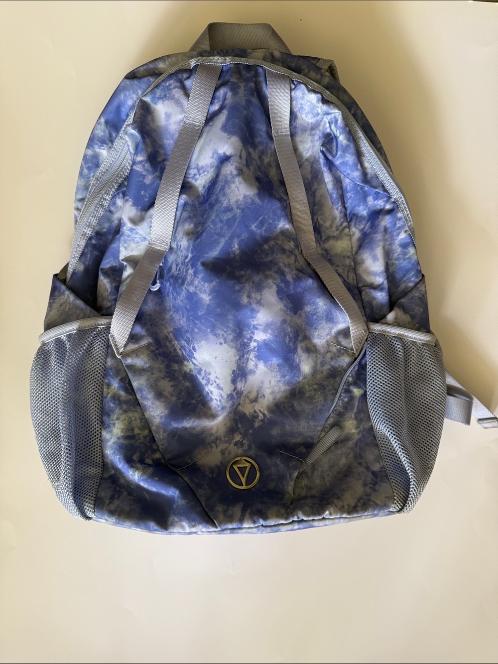 Ivivva zip tie dye loom Blue Marble kids Backpack - good condition